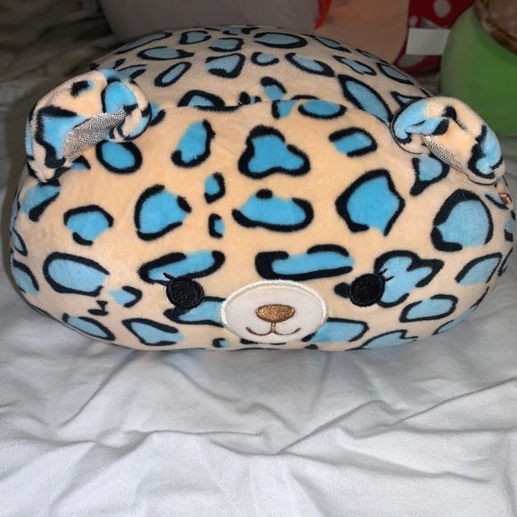 Blue and Beige Leopard Stackables Squishmallow - Picture 2 of 3
